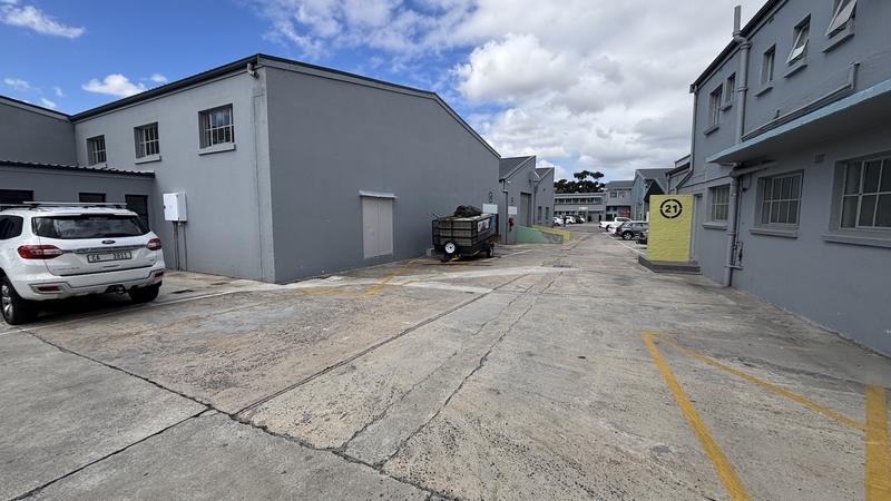 To Let commercial Property for Rent in Maitland Western Cape